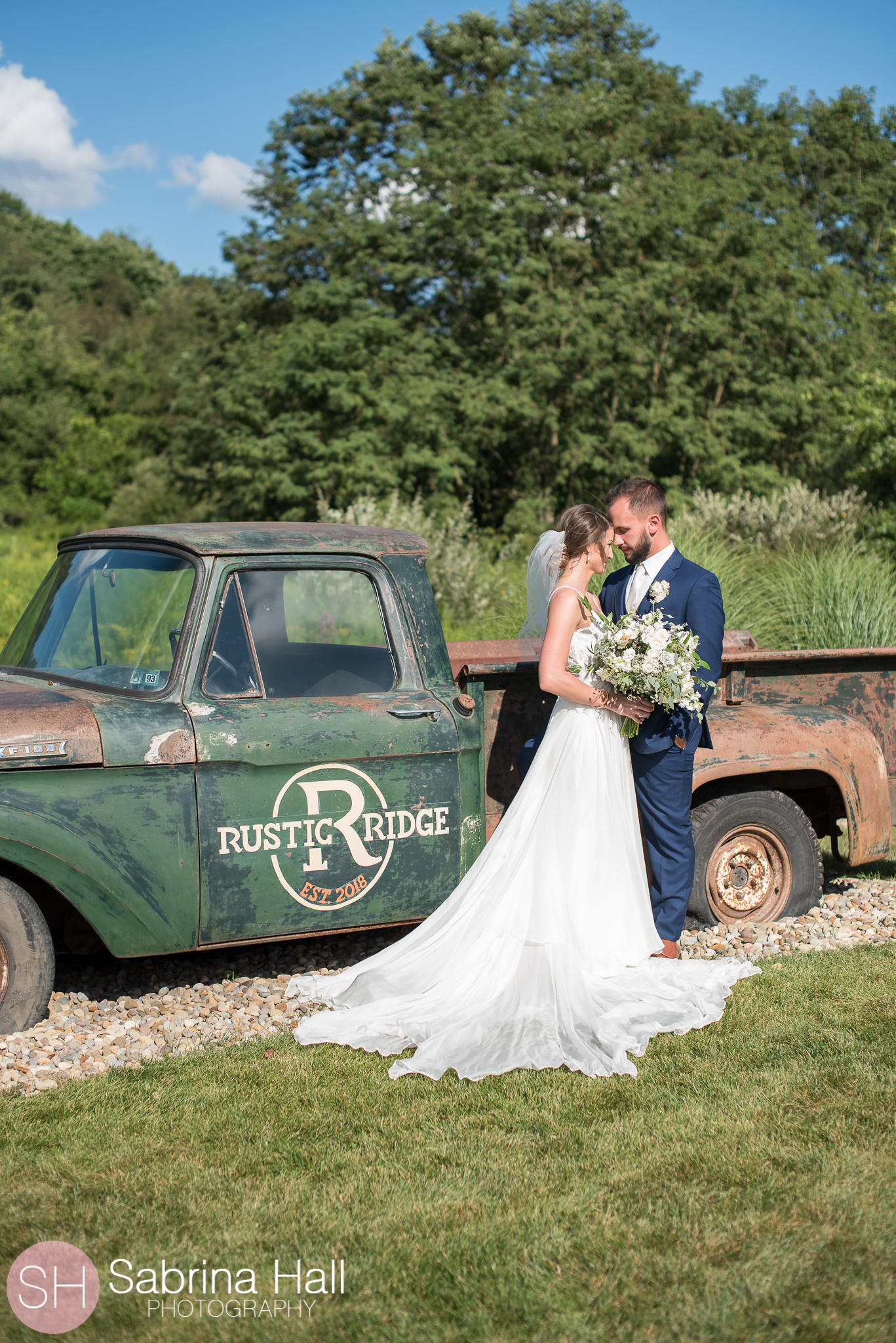 Rustic Ridge Wedding Barn