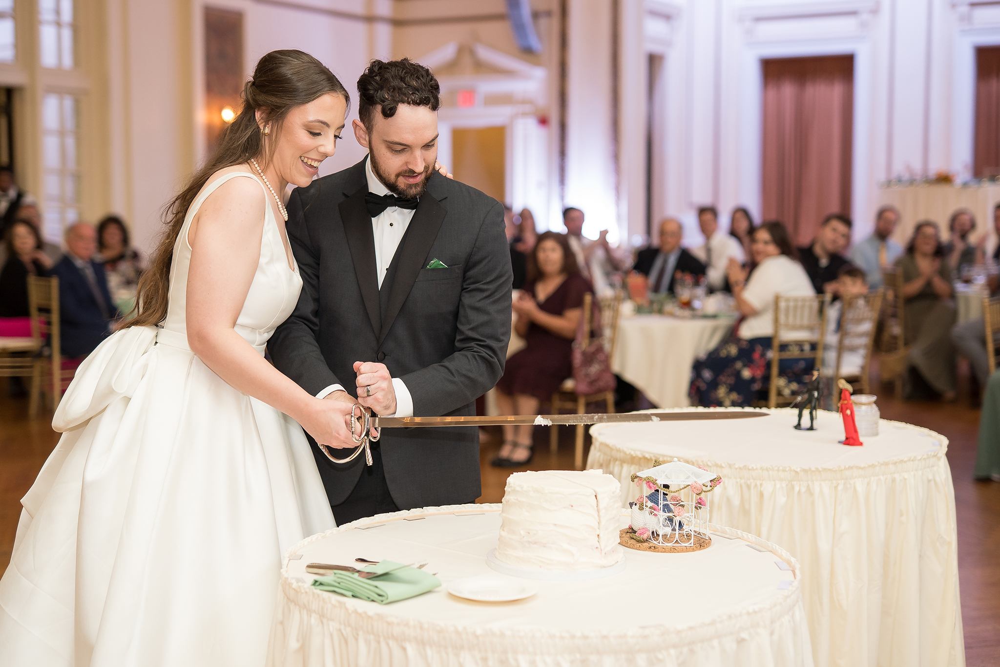 Graystone Hall Wedding Cake Cutting