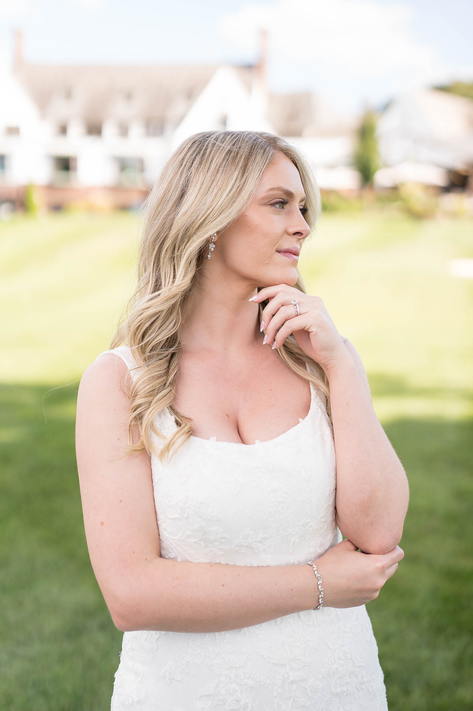 Akron Wedding Photographer, Portage Country Club wedding in Akron Ohio, Bridal portraits