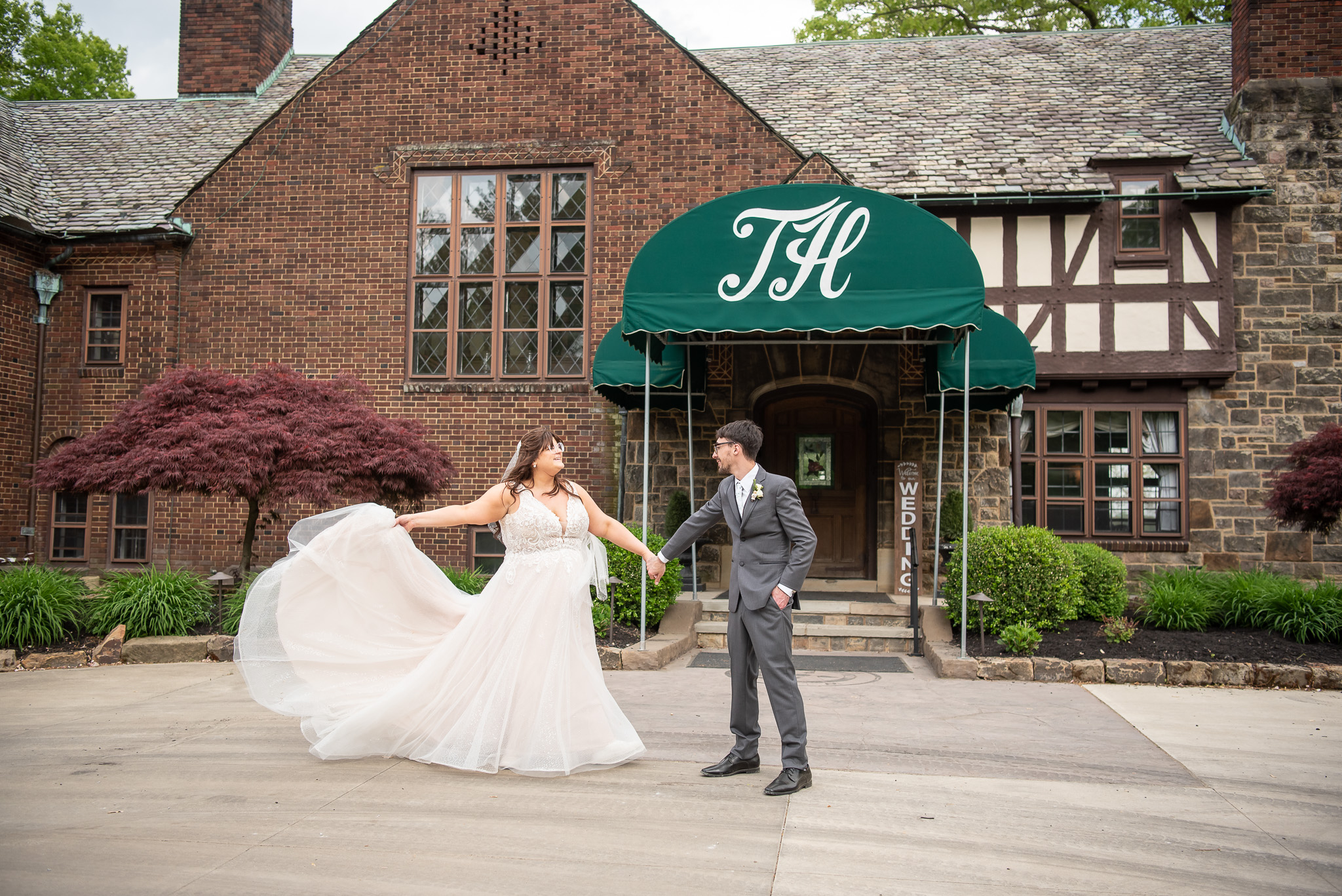 Tudor House At Masons Cove Wedding